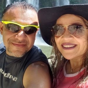 Meet your Posher, Carlos